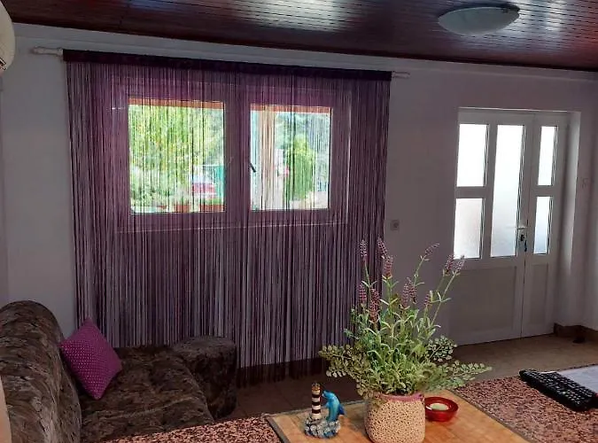 Apartamento Sandra 1 *