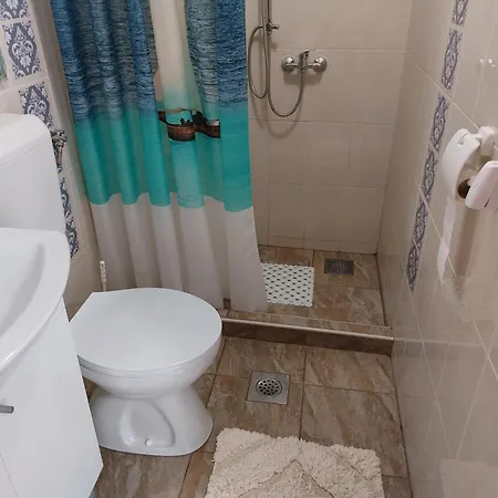 Sandra 1 Заострог