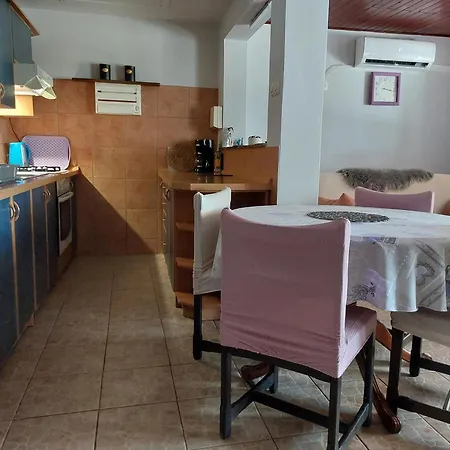 Апартаменты Sandra 1